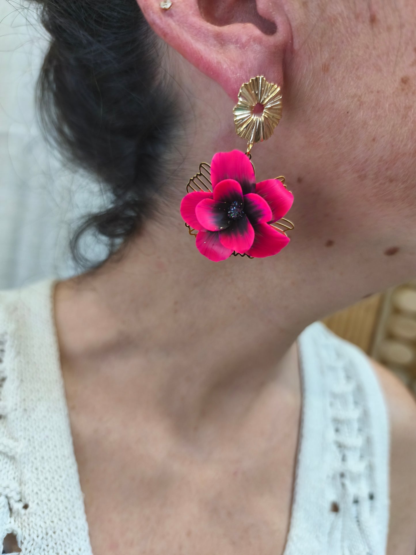 2- boucles d'oreille fleur rose