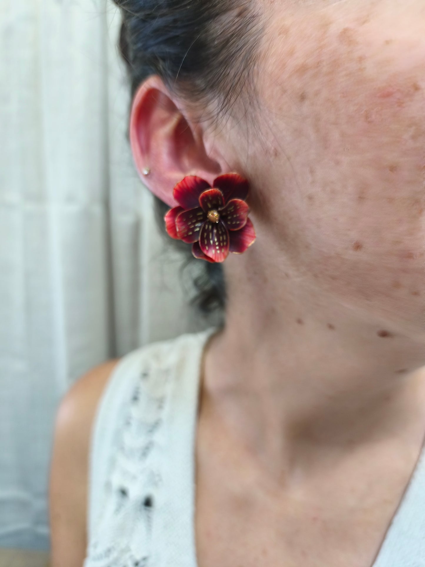 7- puces fleur caramel doré