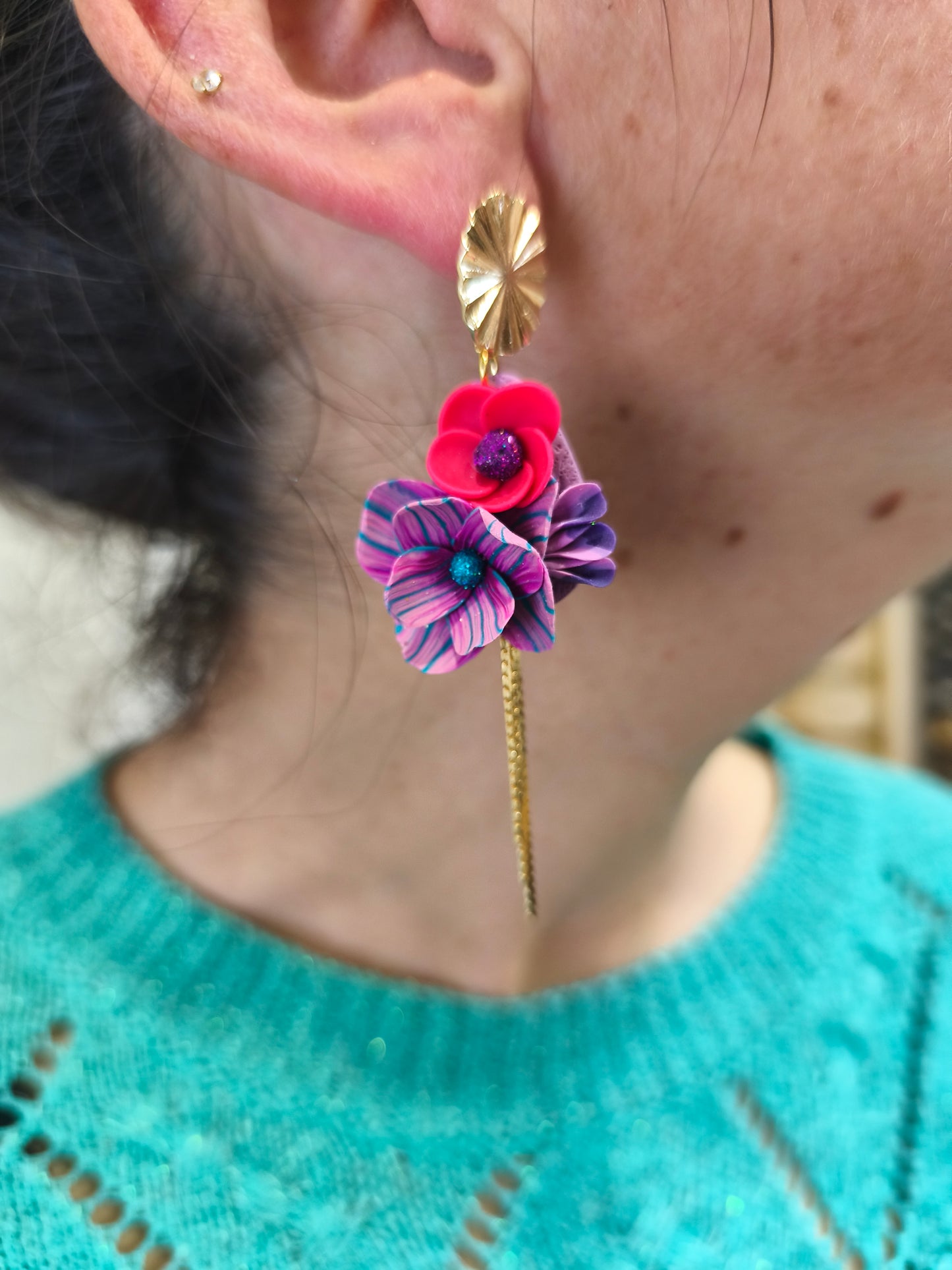 13- boucles d'oreilles pendante mauve