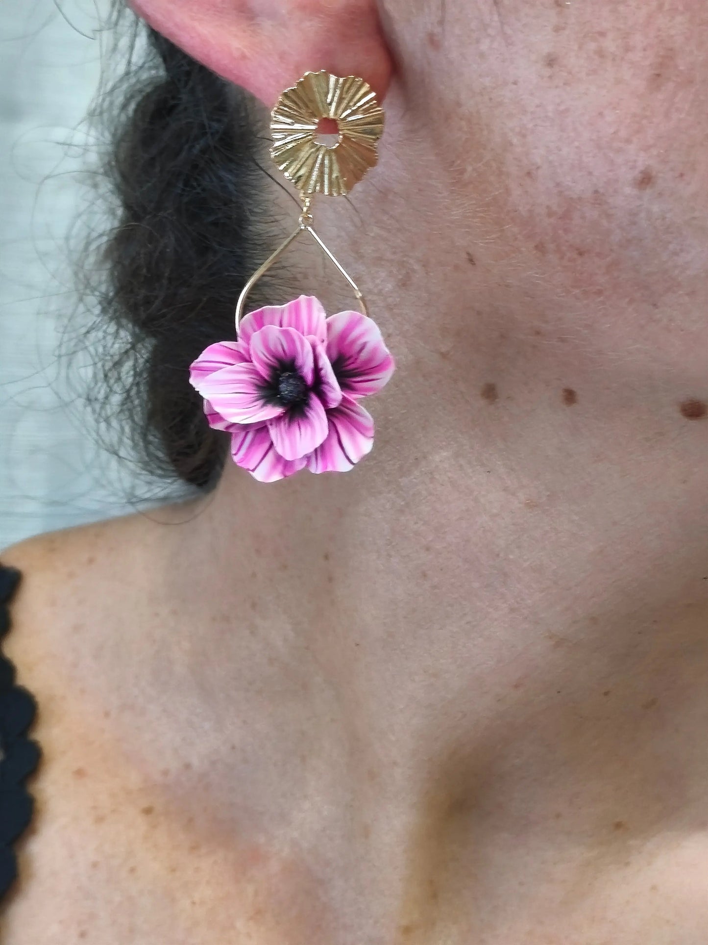 25- Boucles d'oreilles pendante fleur Pistil Art