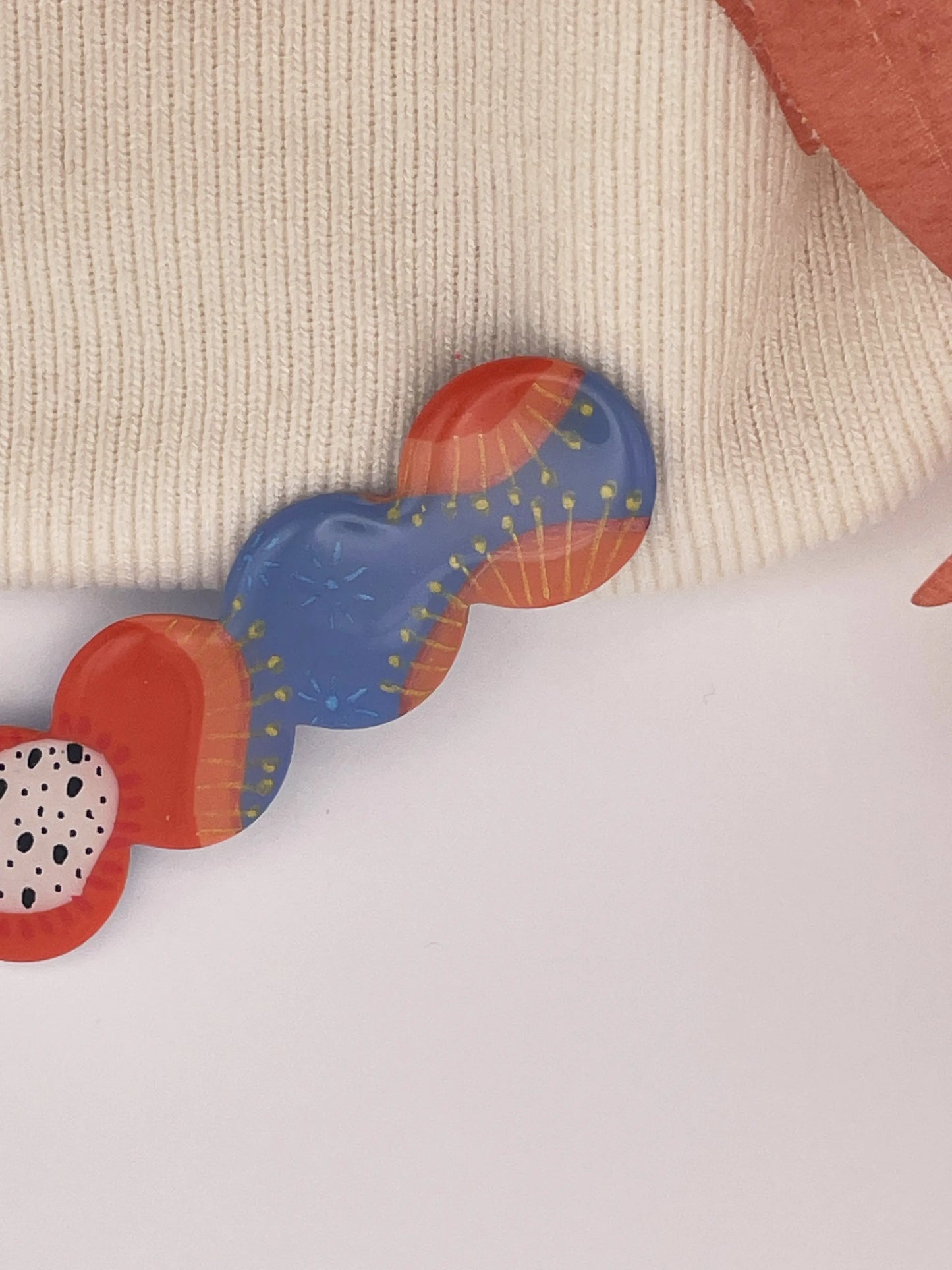 Barrette Désir Inaccessible – Élégance Colorée et Artisanale Pistil Art