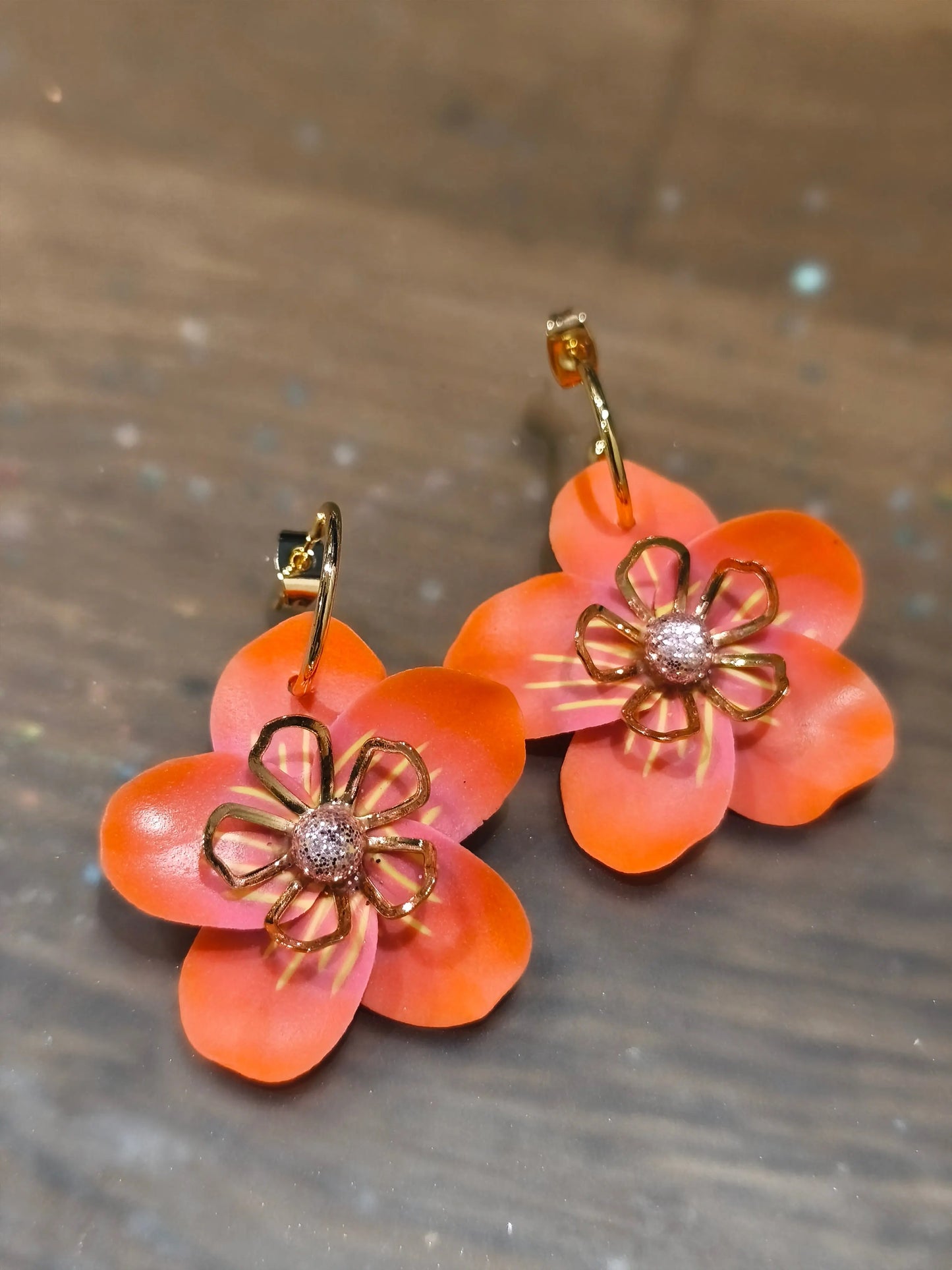42 A- Boucles d'oreilles créole fleur Pistil Art bijoux fleuris