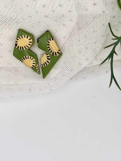 Sunlight Night Puces - Quand les premiers rayons dorés dansent avec l’obscurité