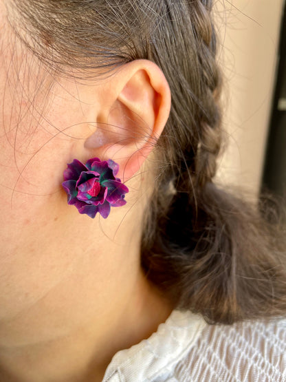 Boucles d’oreilles fleur – Violet & cœur rose
